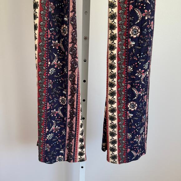 Fashion‎ Nova sz M boho Y2K style Burgundy Floral Bell Bottom Stretch Pants - Picture 6 of 7